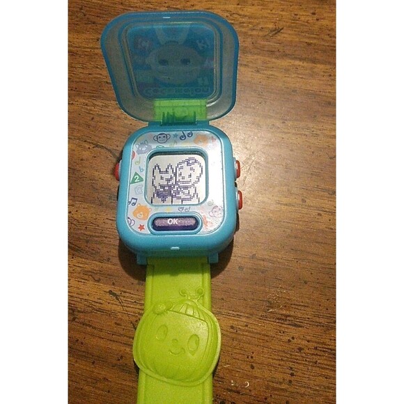 Cocomelon Bucket HatDouble Sided  And Musical Learning Watch - Picture 7 of 8